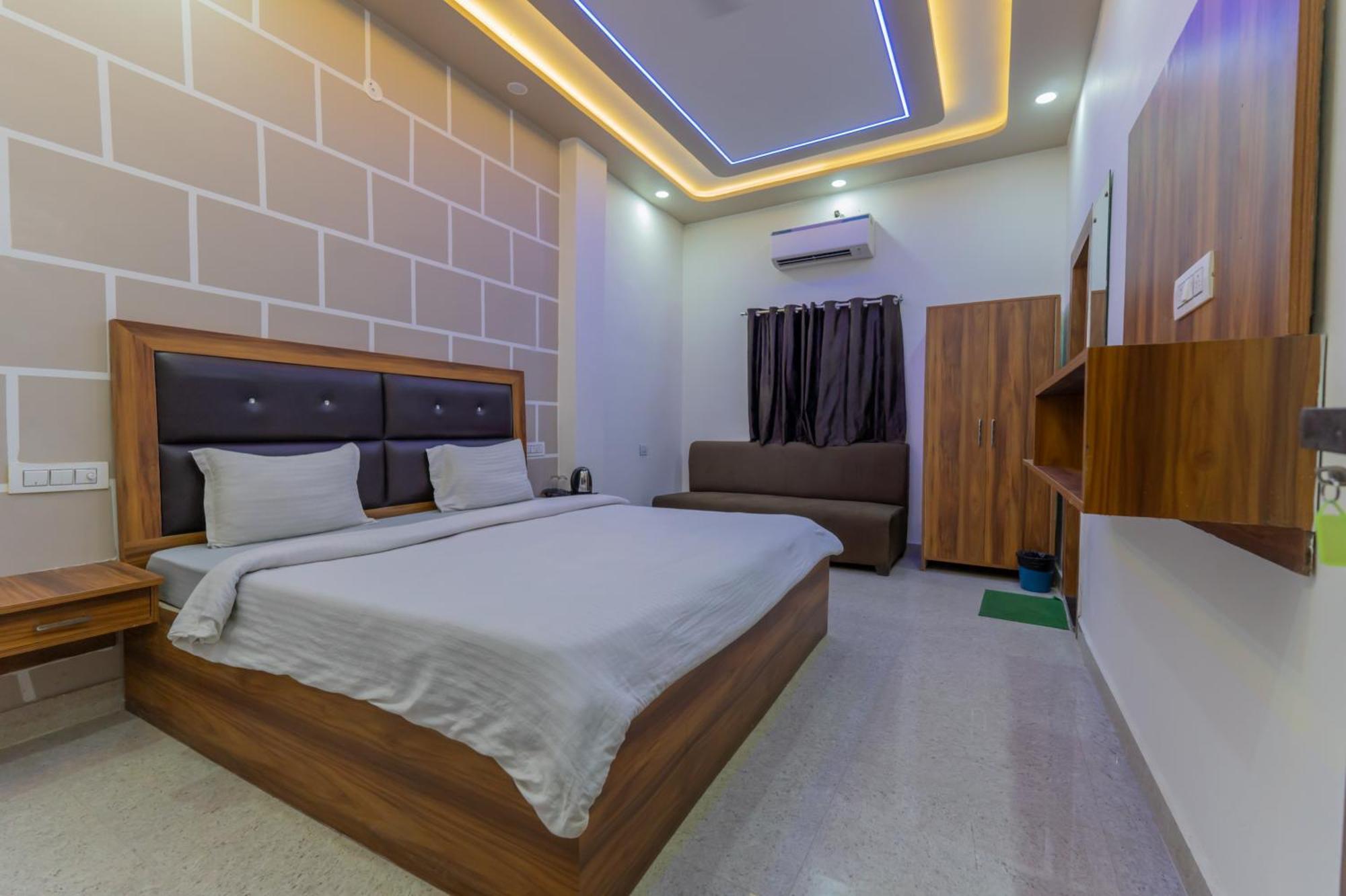 Big Brother Hostel Hotel Agra  Rum bild