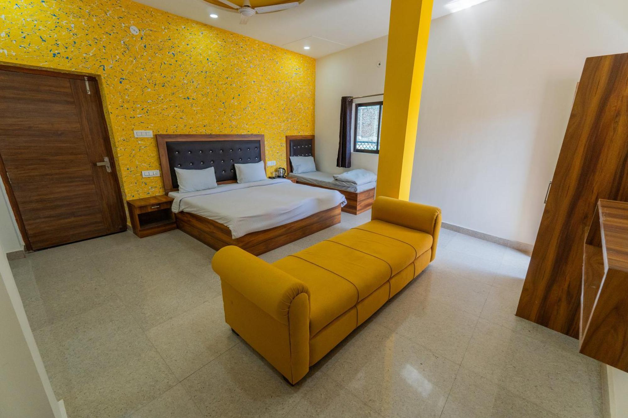 Big Brother Hostel Hotel Agra  Rum bild
